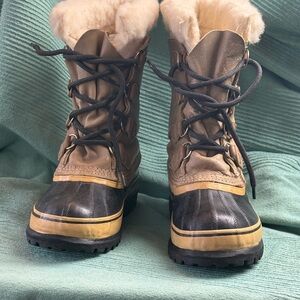 Sorel Women’s Caribou Kaufman Winter Boots Khaki